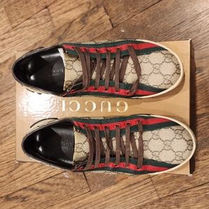 Gently Used - Gucci Women's sneakers size 37.5. US size 7.